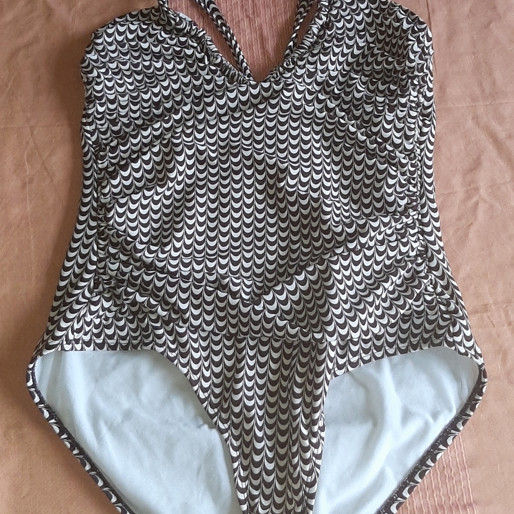 Kenneth Cole reaction swimsuit